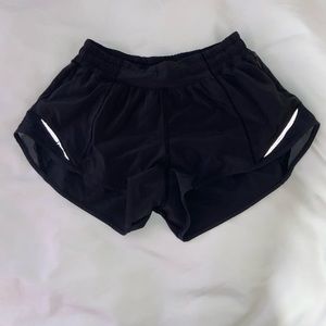 Lulu lemon Hotty hot low rose shorts